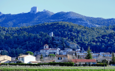 Le territoire et les blasons de Simiane-Collongue